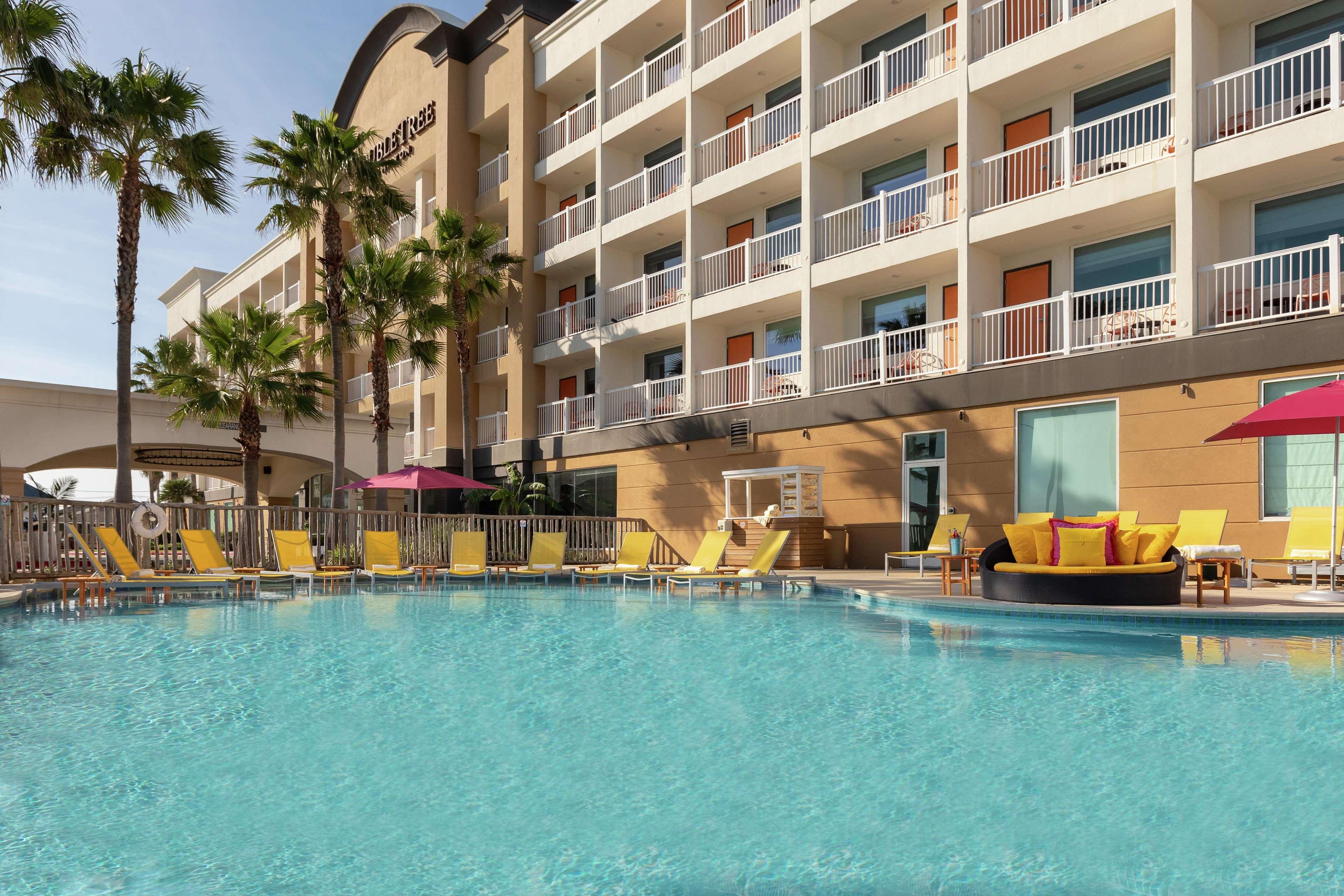 Doubletree By Hilton Galveston Beach Exterior photo