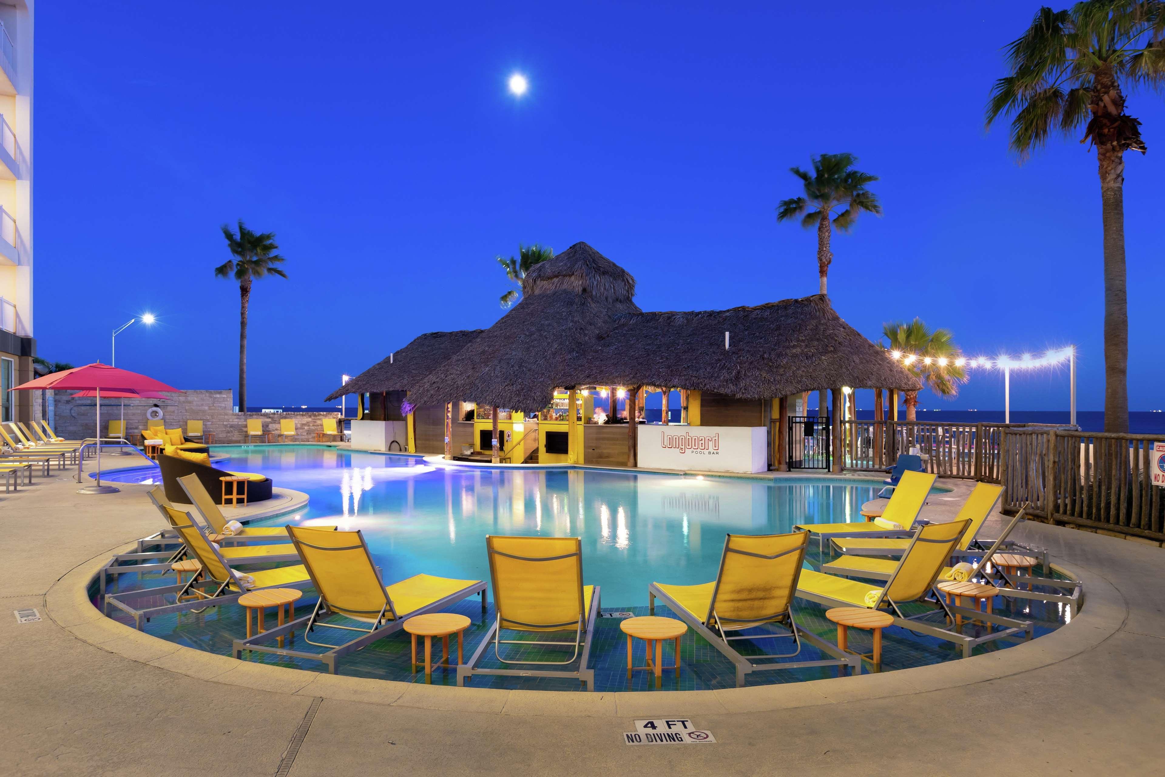 Doubletree By Hilton Galveston Beach Exterior photo