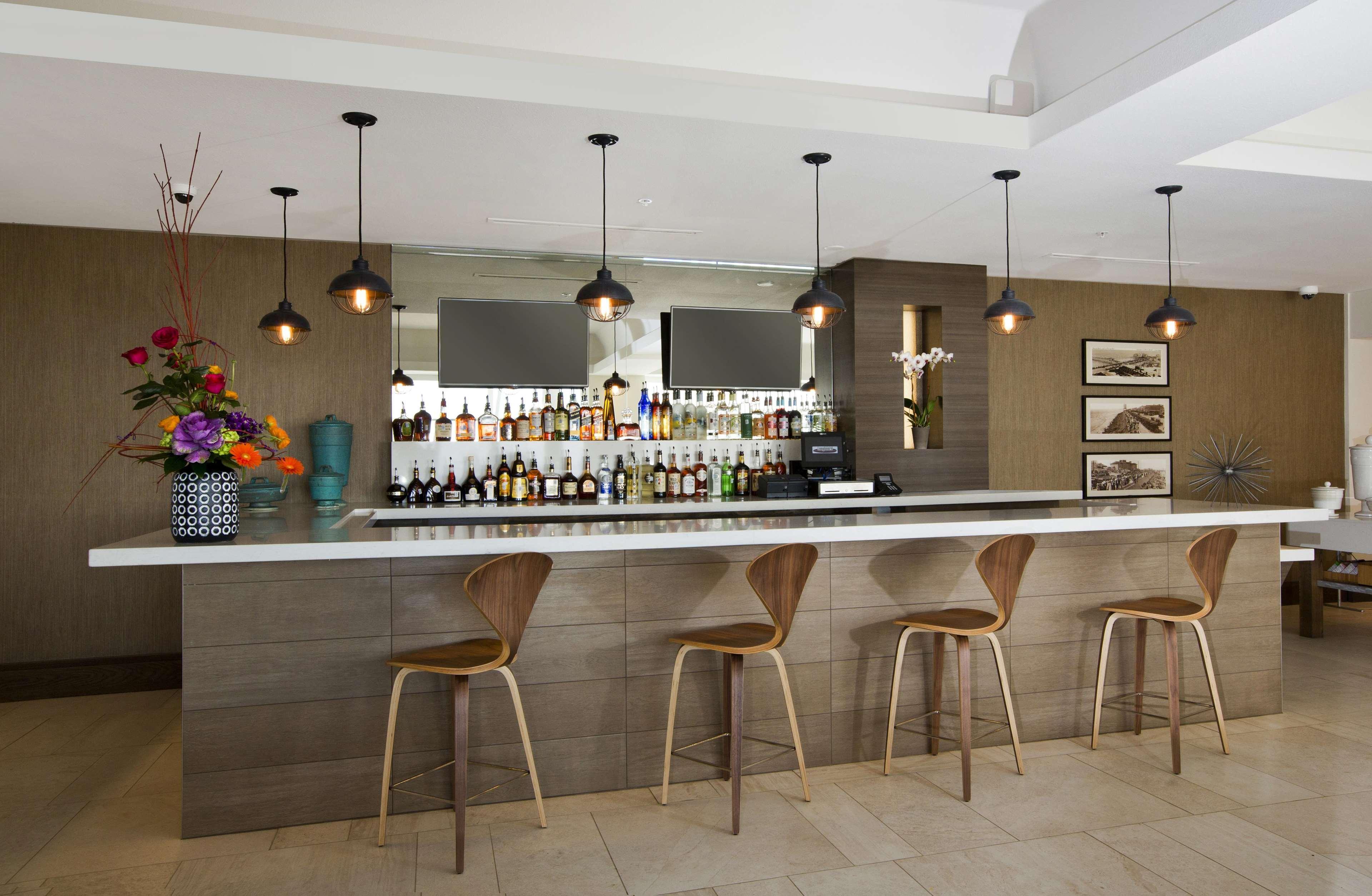 Doubletree By Hilton Galveston Beach Exterior photo
