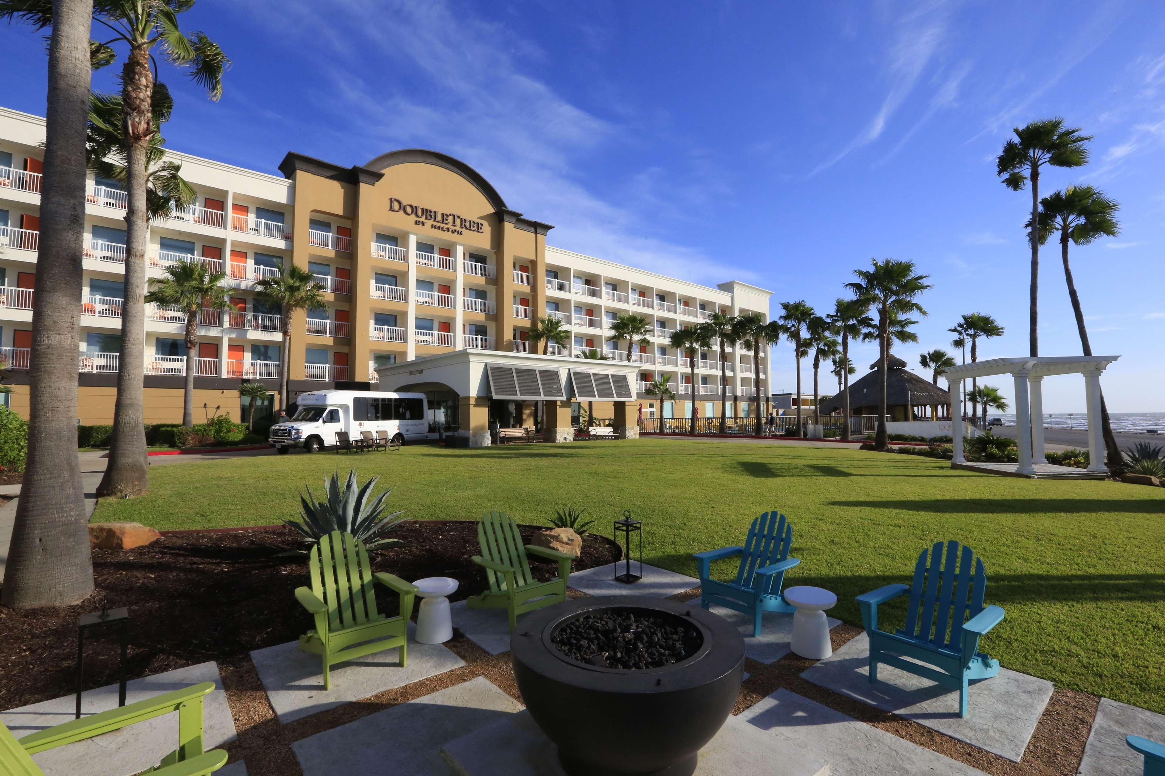 Doubletree By Hilton Galveston Beach Exterior photo