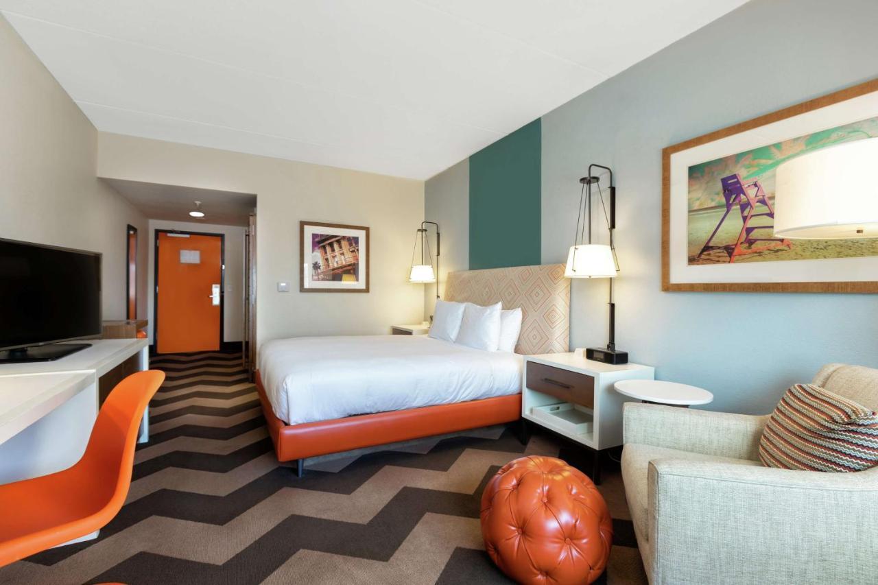 Doubletree By Hilton Galveston Beach Exterior photo
