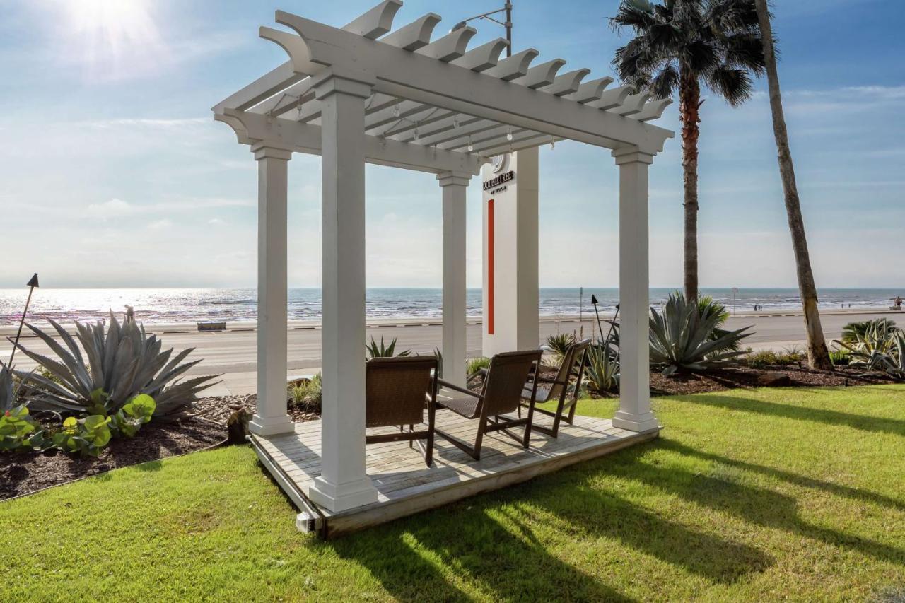 Doubletree By Hilton Galveston Beach Exterior photo